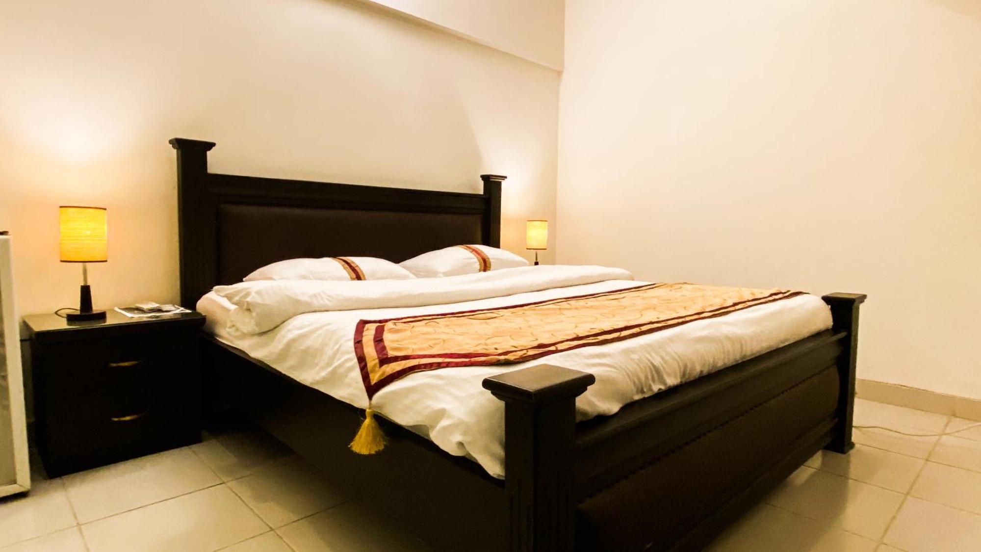 Royal Inn Hotel Karachi Ngoại thất bức ảnh