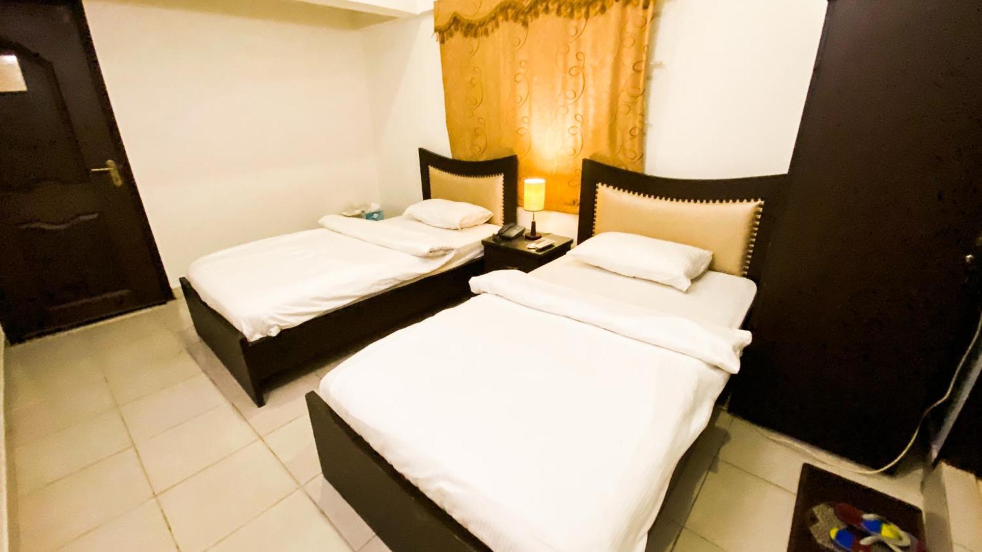 Royal Inn Hotel Karachi Ngoại thất bức ảnh