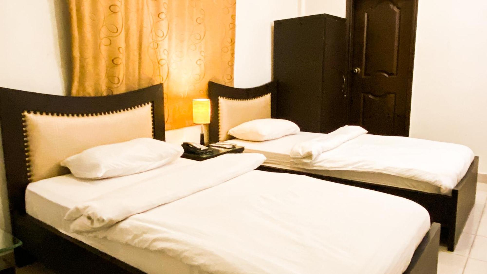 Royal Inn Hotel Karachi Ngoại thất bức ảnh