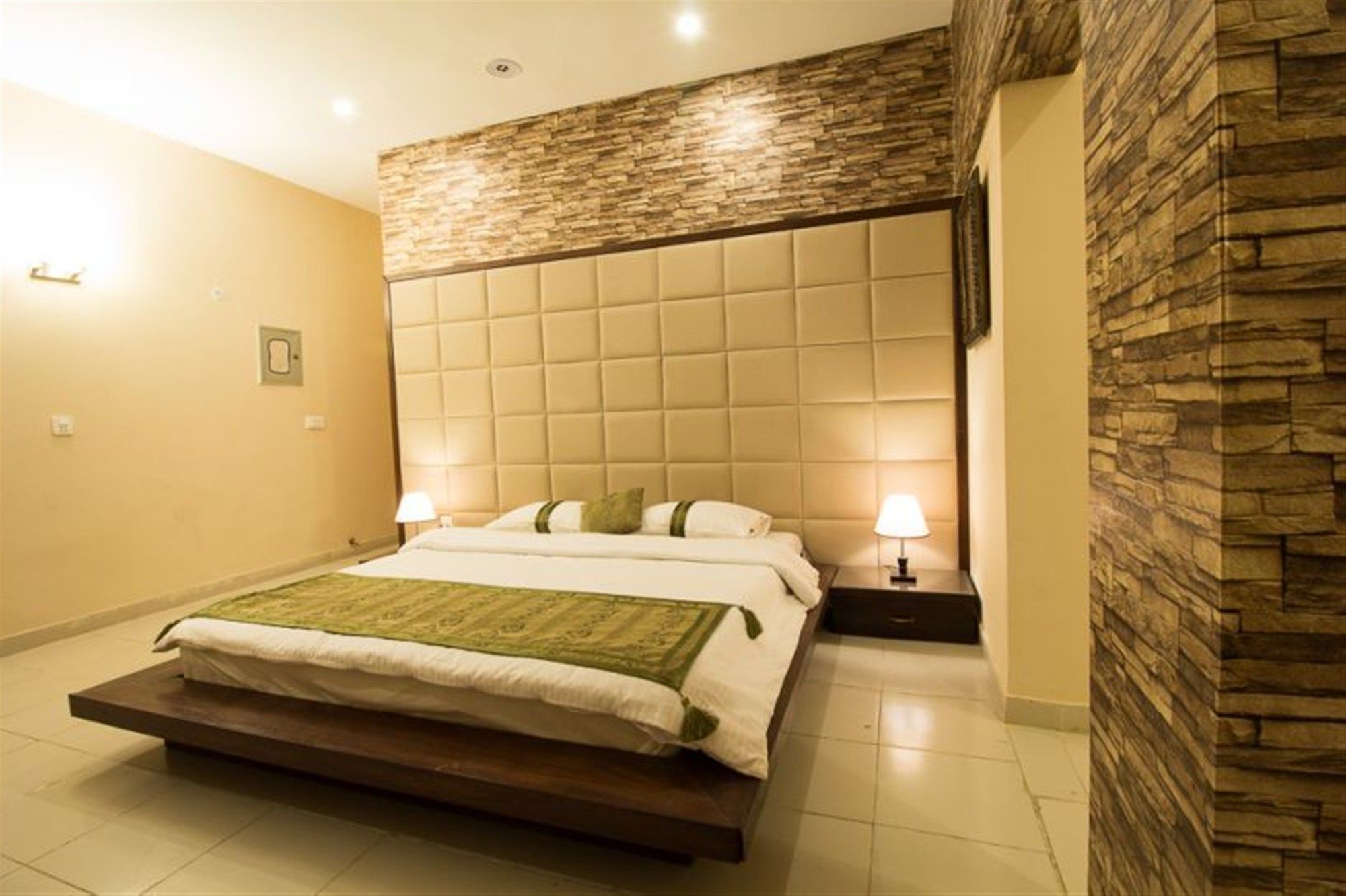 Royal Inn Hotel Karachi Ngoại thất bức ảnh