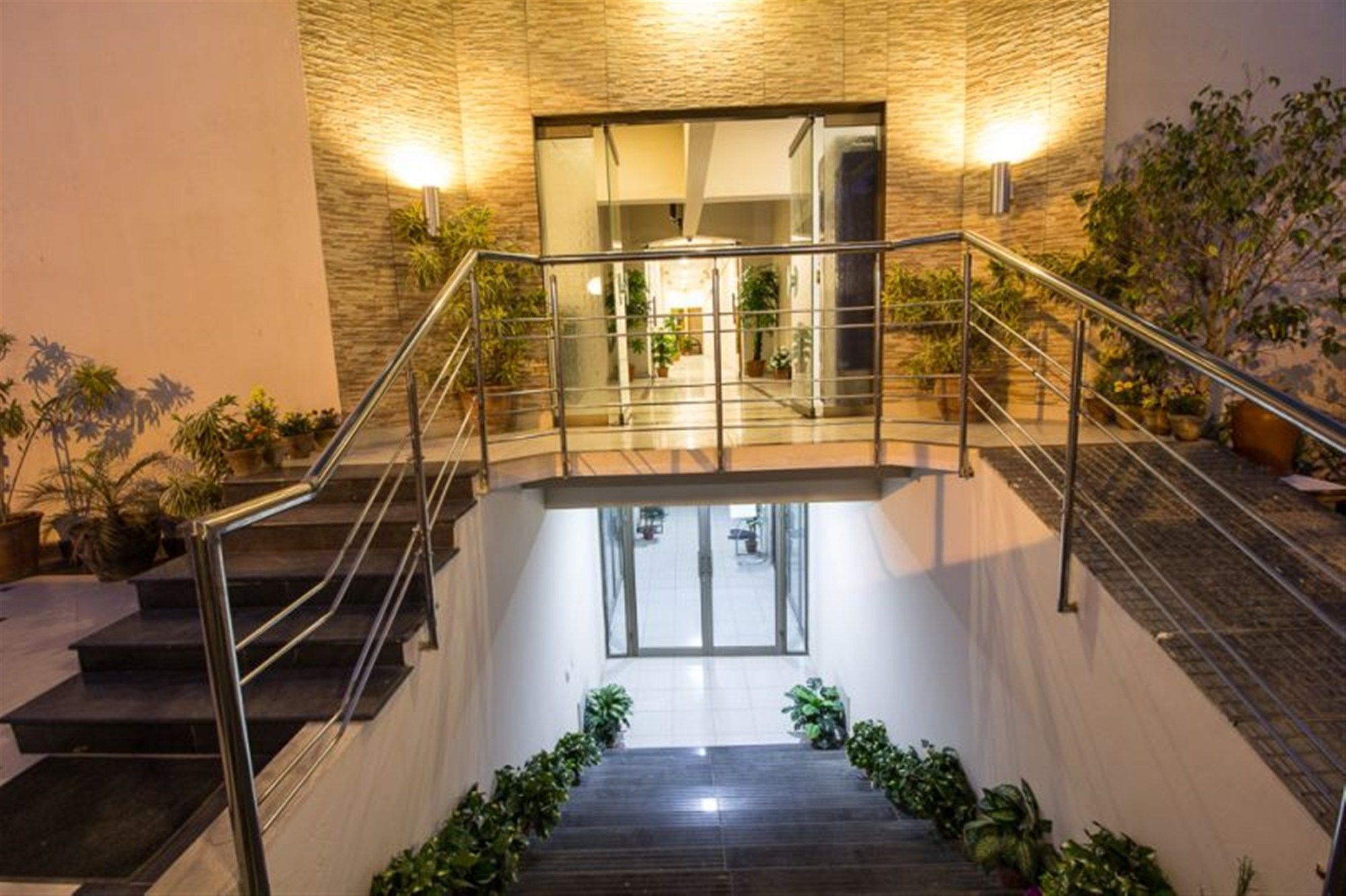 Royal Inn Hotel Karachi Ngoại thất bức ảnh