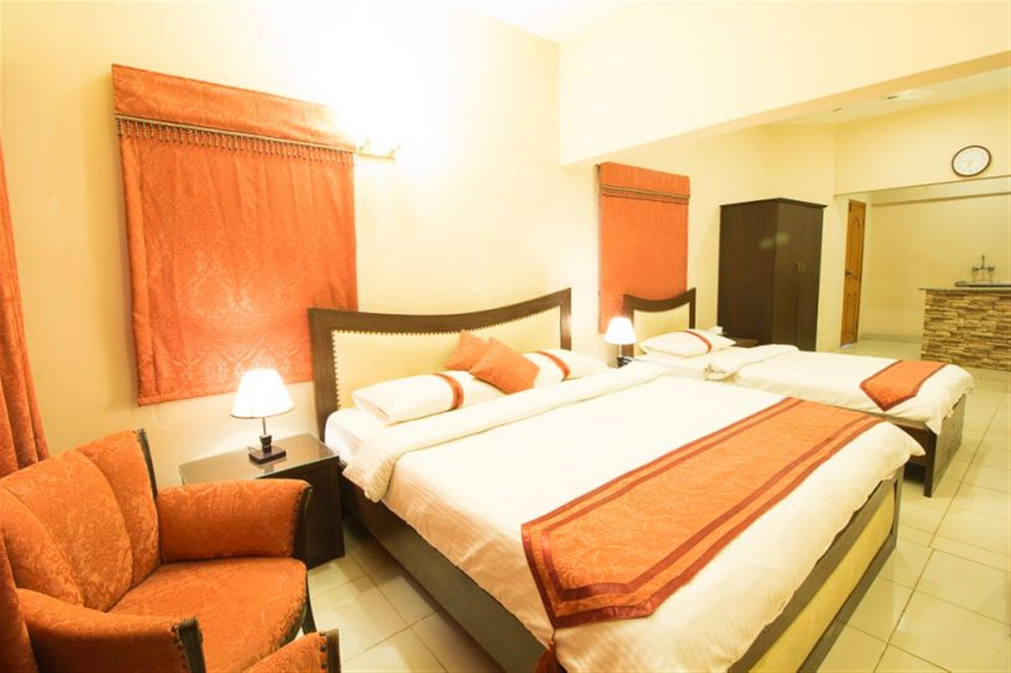 Royal Inn Hotel Karachi Ngoại thất bức ảnh