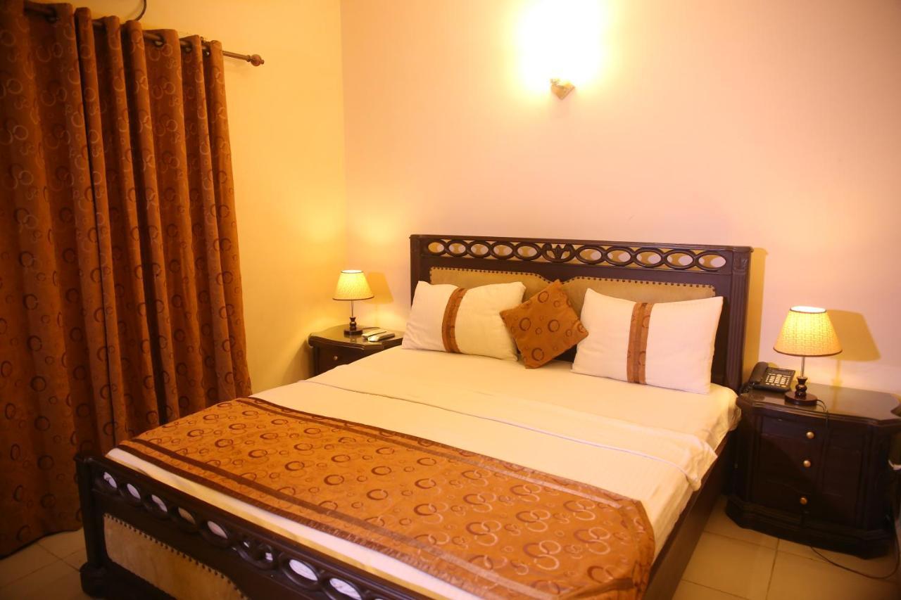 Royal Inn Hotel Karachi Ngoại thất bức ảnh